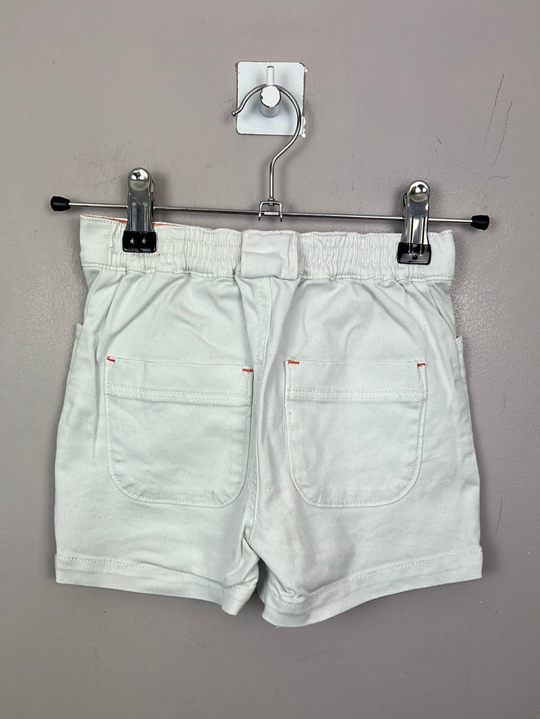 Preloved Mini Boden white pull on shorts 6y
