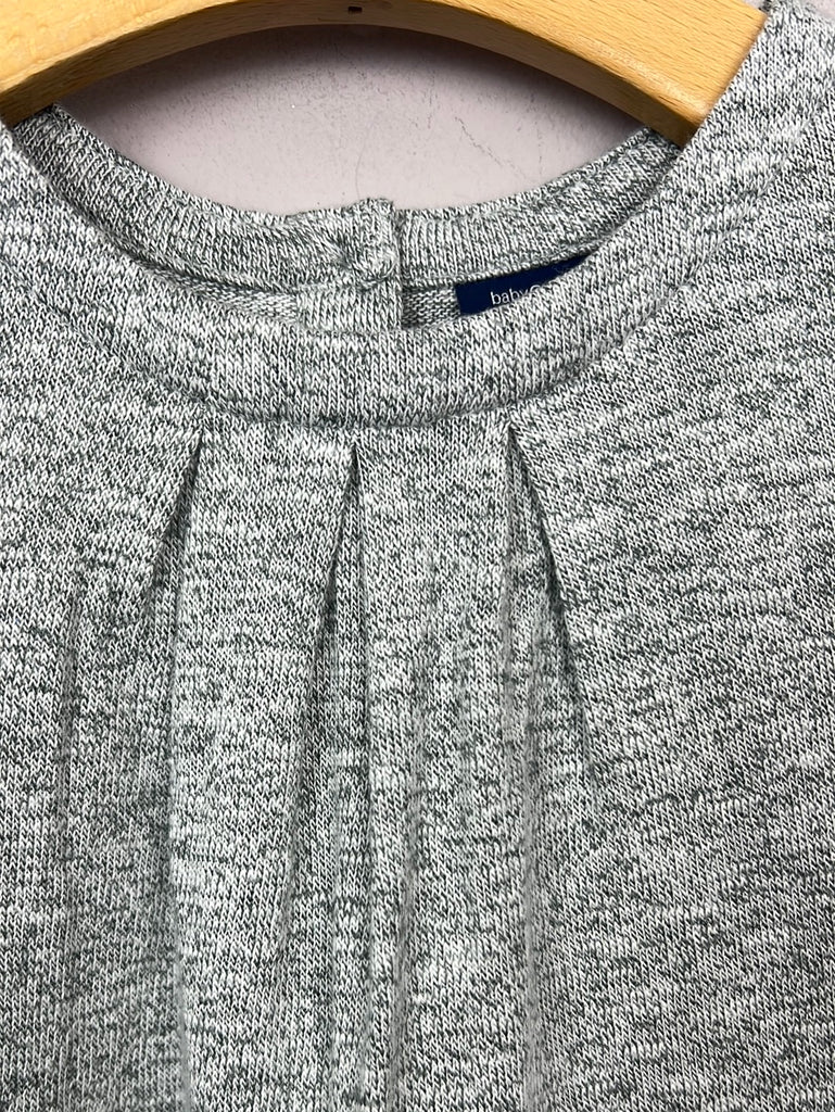 Pre Loved Baby Gap Grey fine knit lace time top 18-24m