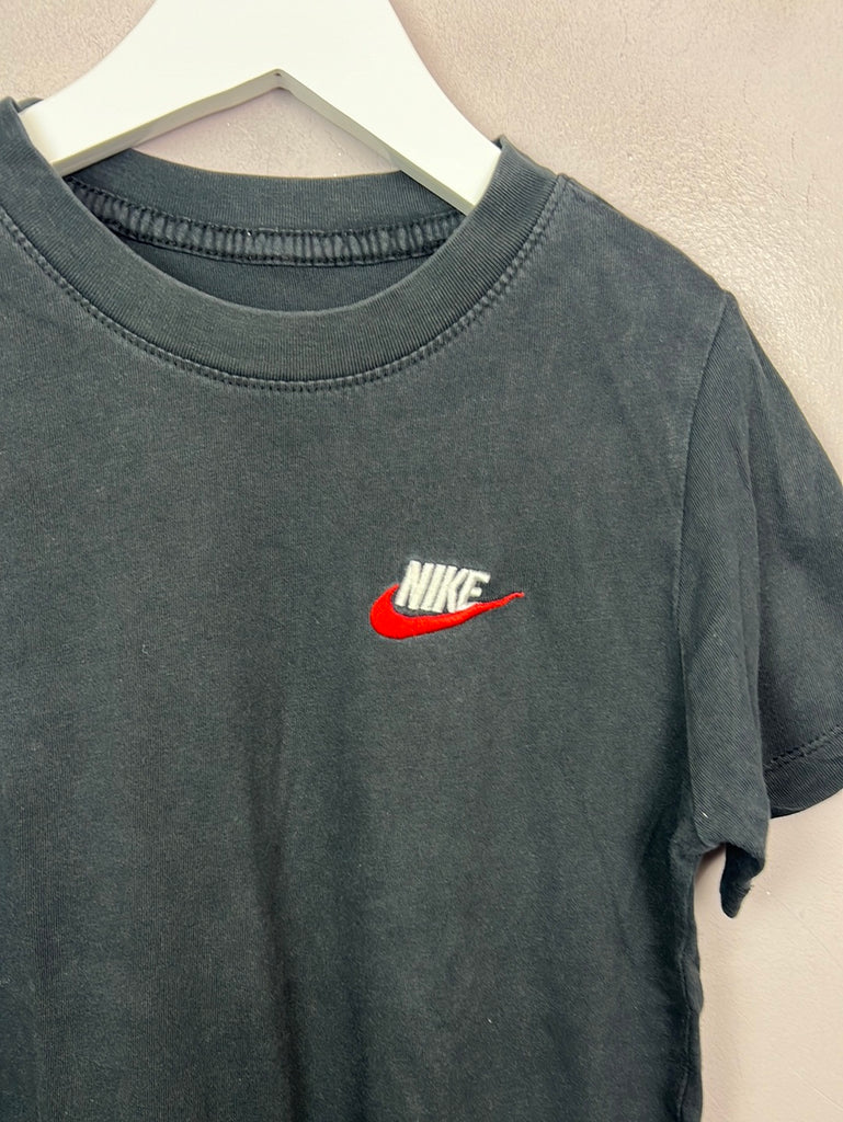 Nike Black T-shirt 7-8y- Sweet Pea Preloved