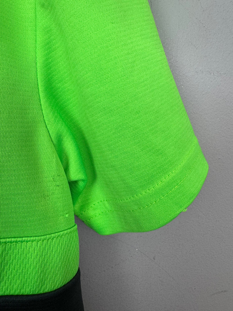 Nike Neon training top 8-9y