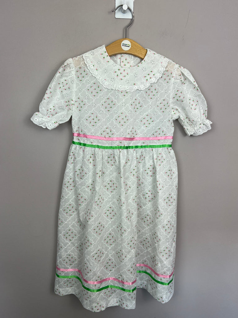 Kids Vintage St Michael white rose bud night dress - Sweet Pea Preloved Clothes