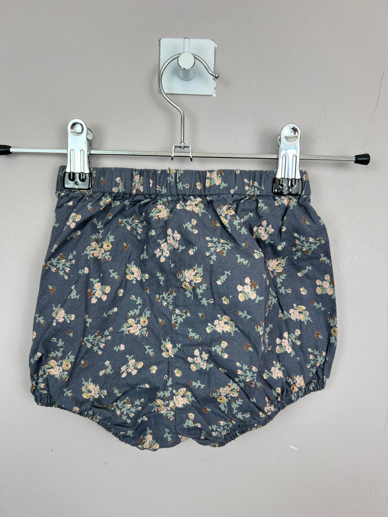 Luxury SEcondhand Little Cotton Clothes grey floral cotton bloomer shorts - Sweet Pea Preloved Clothes