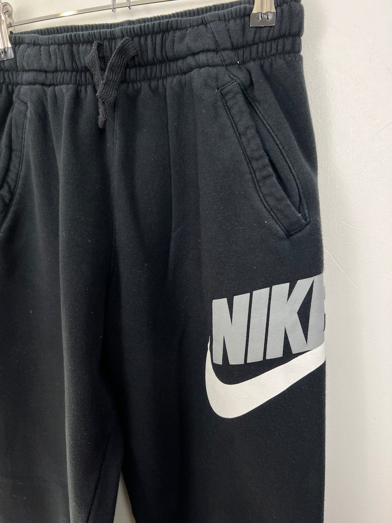 13-15y Nike Club black joggers (XL) - Sweet Pea Preloved Clothes